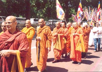 2003 - vesak day procession at london in UK(4).jpg